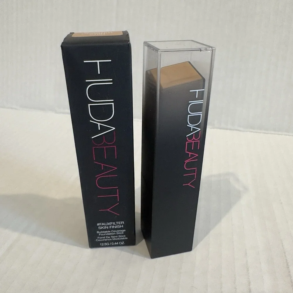 Huda Beauty Foundation stick Toasted Coconut 240N
